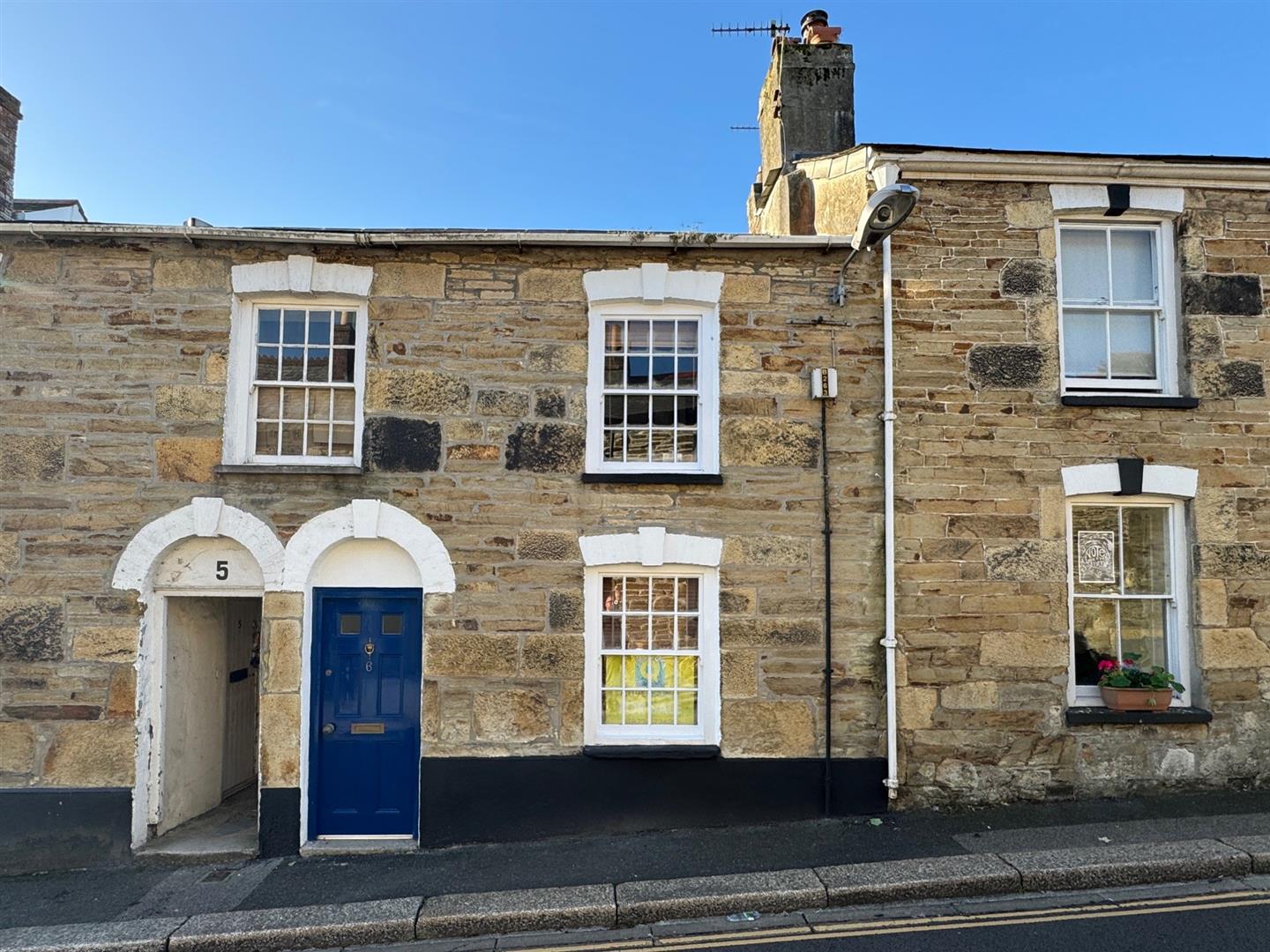 2 bed property in Daniell Street, Truro